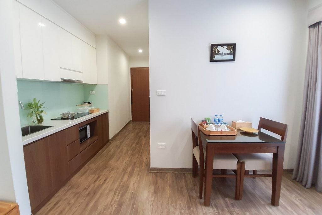  Executive (5th-6th floors) 