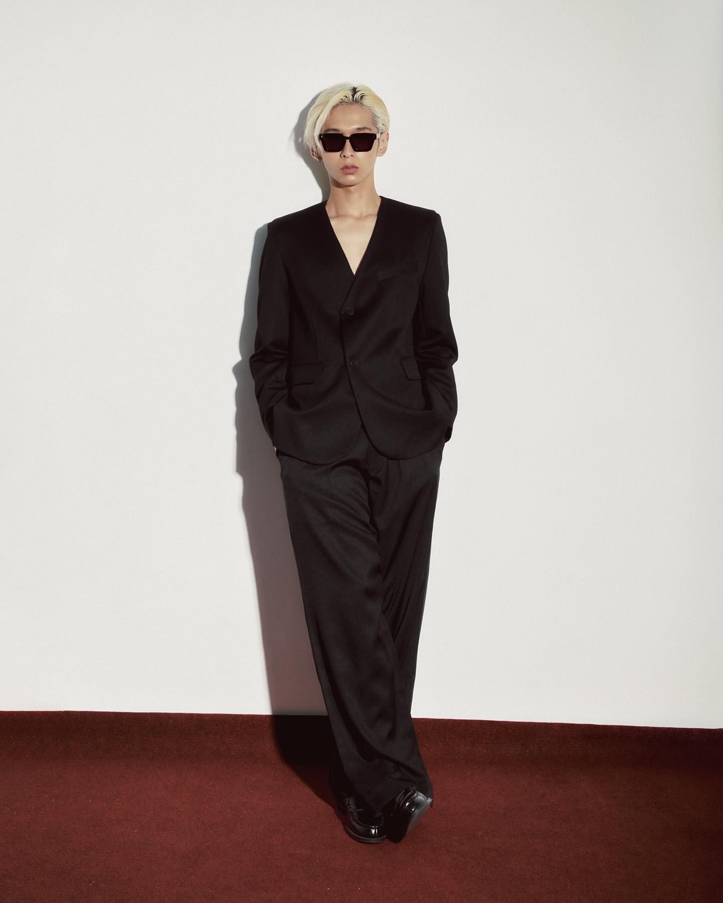  MAVERIK® COLLARLESS BLAZER 