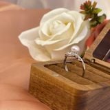  Nhẫn ngọc trai vương miện freesize bạc xi kim - Stella Pearl R512404 