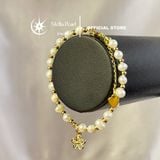  Vòng tay ngọc trai trắng 6-6.5mm charm hoa 5 cánh mạ vàng - Stella Pearl B58202 