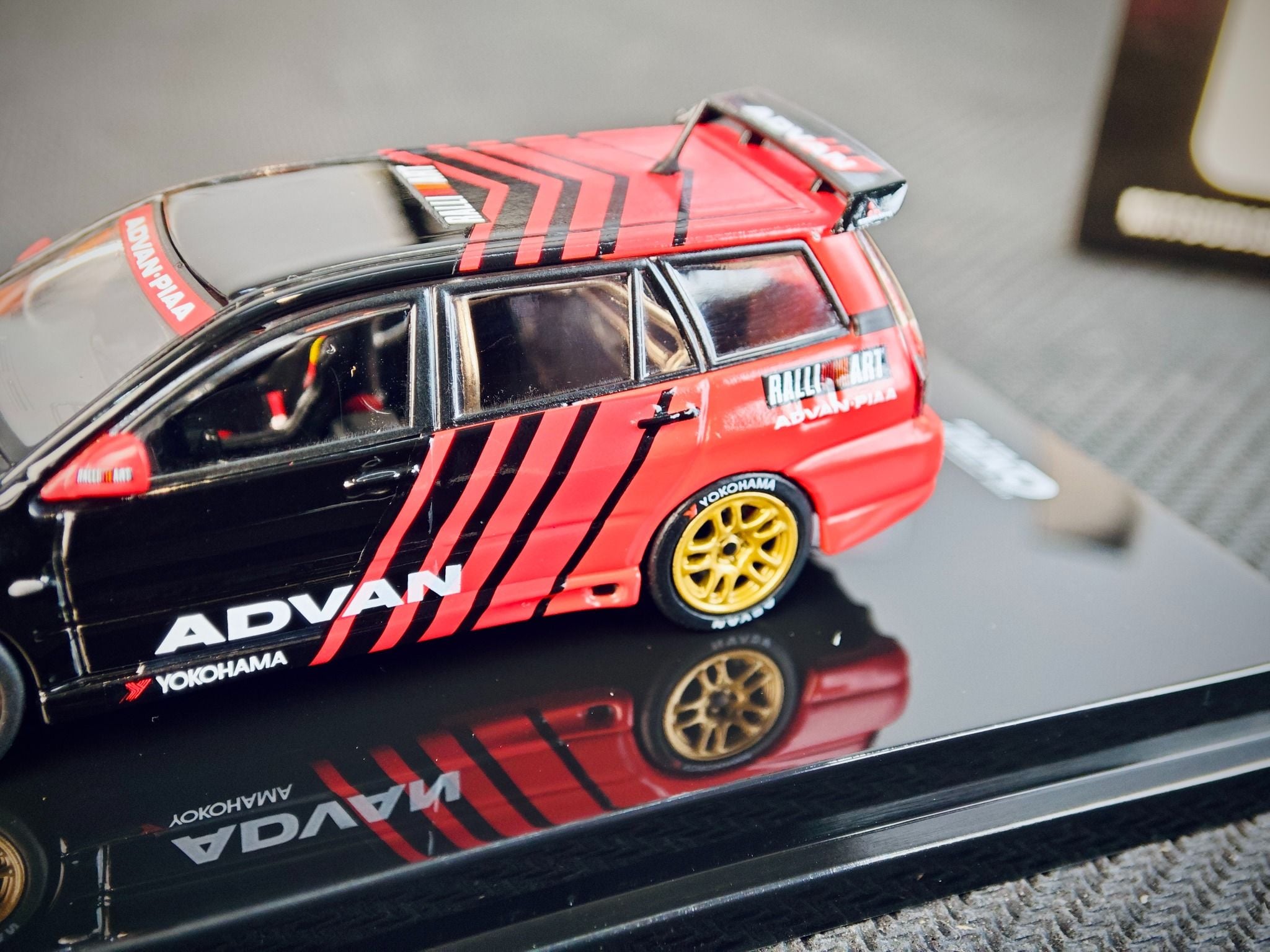 [PASS] [LOOSE] Mitsubishi Evo IX Wagon ADVAN - Inno64 Limited 1:64 ...