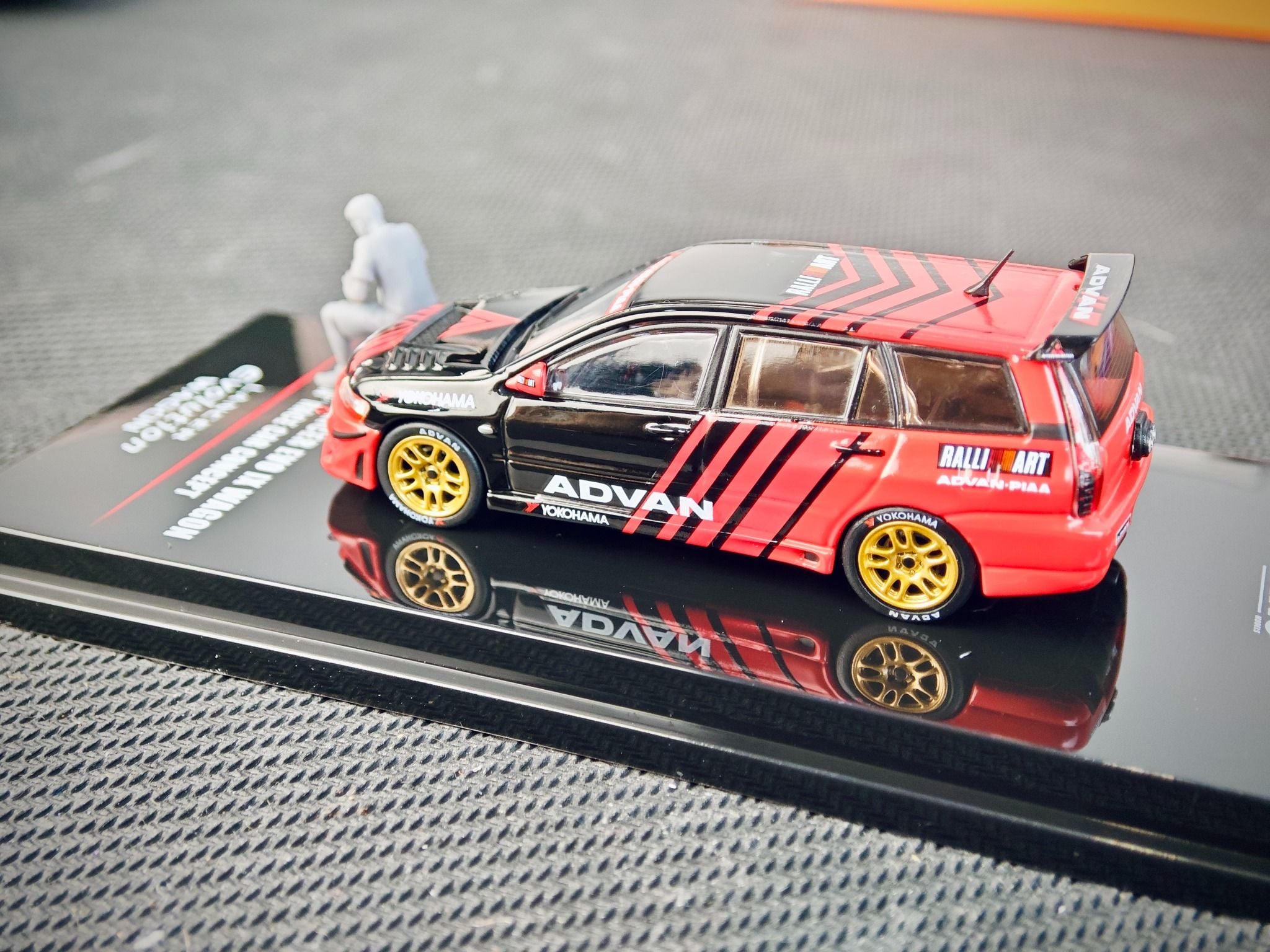 [PASS] [LOOSE] Mitsubishi Evo IX Wagon ADVAN - Inno64 Limited 1:64 ...