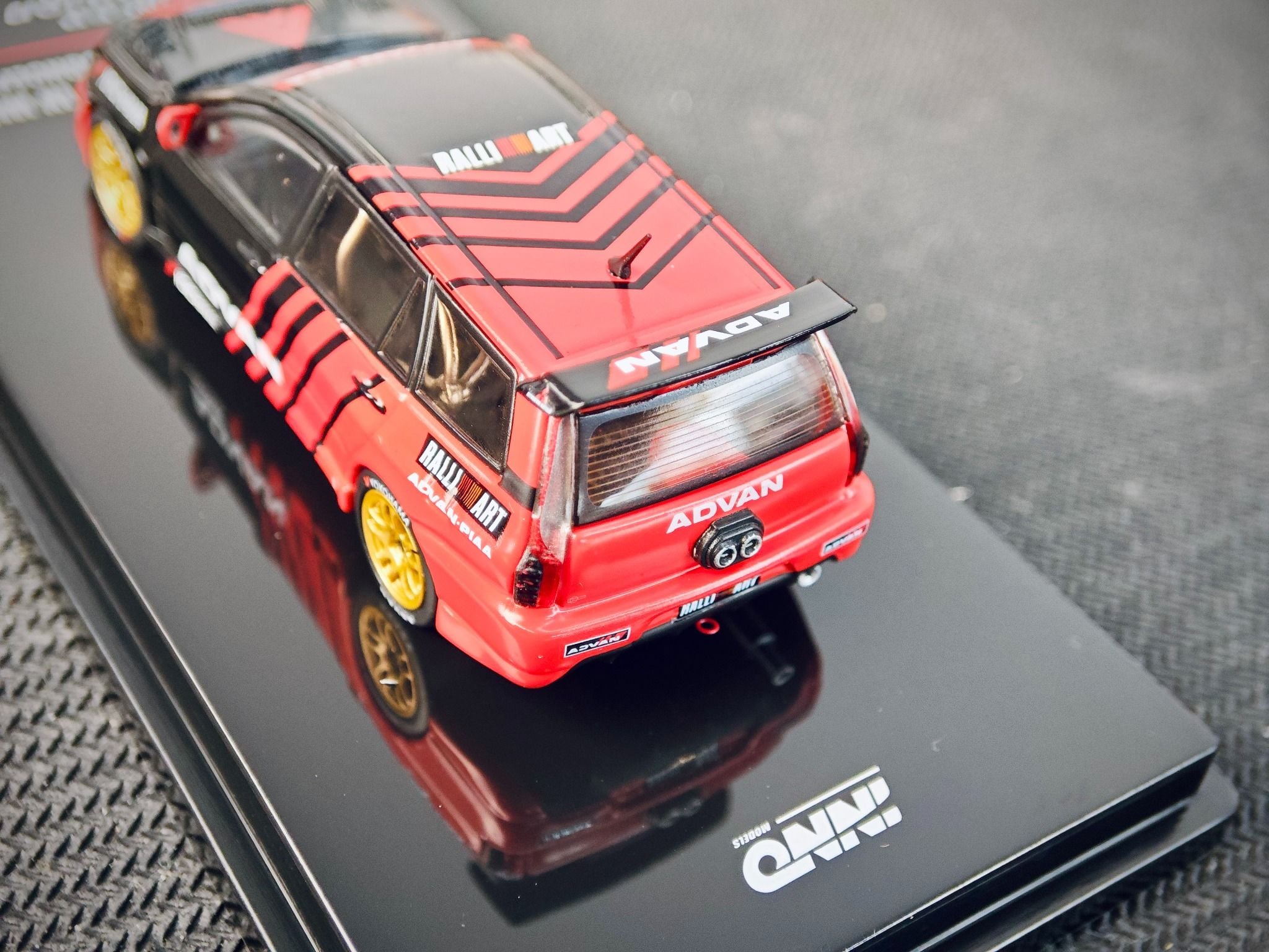 [PASS] [LOOSE] Mitsubishi Evo IX Wagon ADVAN - Inno64 Limited 1:64 ...