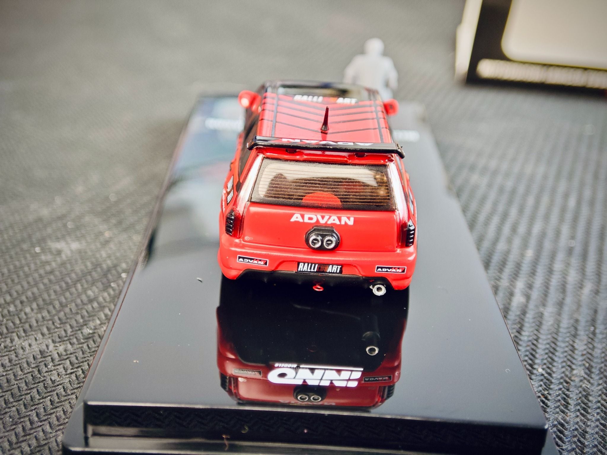 [PASS] [LOOSE] Mitsubishi Evo IX Wagon ADVAN - Inno64 Limited 1:64 ...