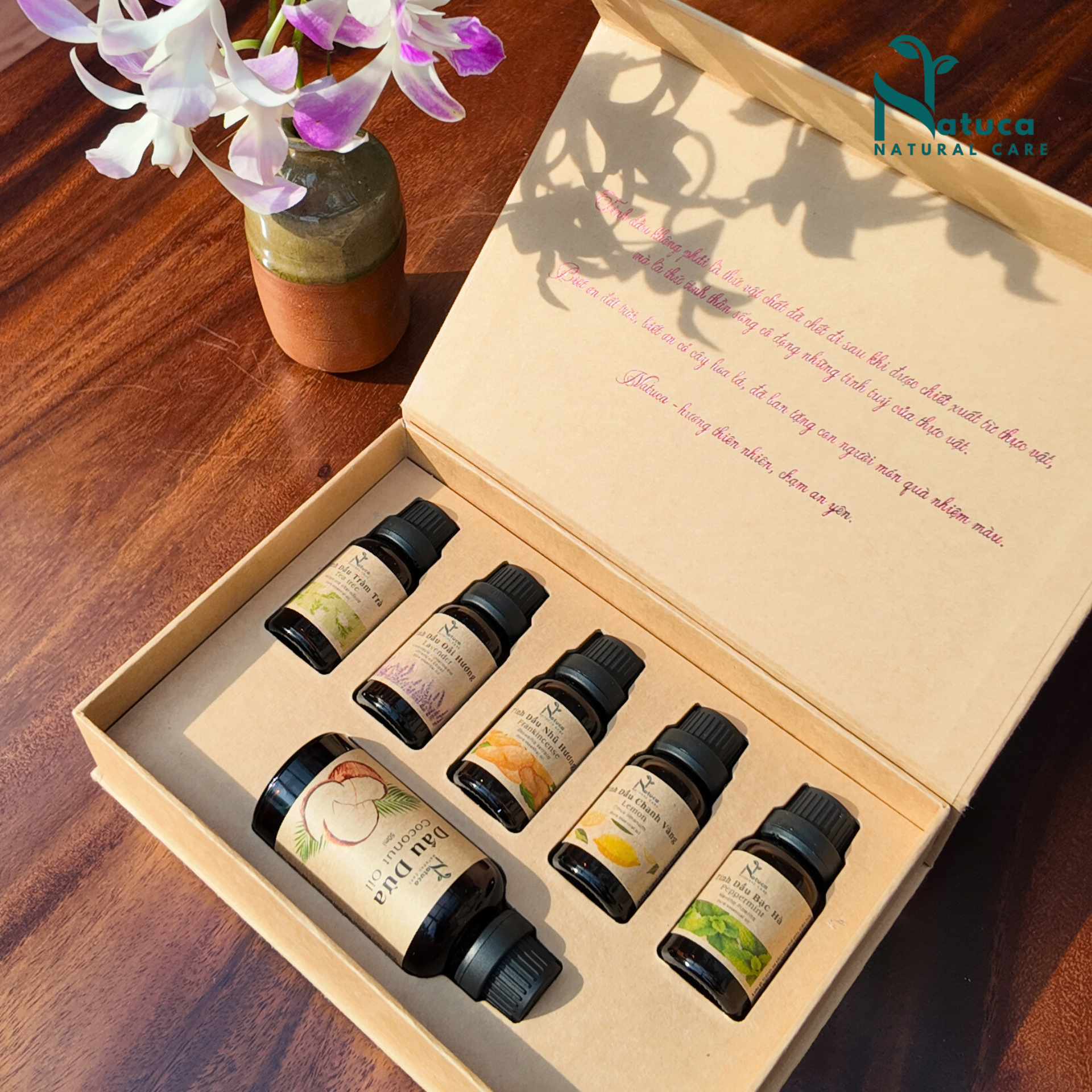 Set 5 Tinh Dầu Đa Năng Natuca: Oải Hương, Nhũ Hương, Tràm Trà, Bạc Hà, Chanh Vàng Kèm Dầu Dừa