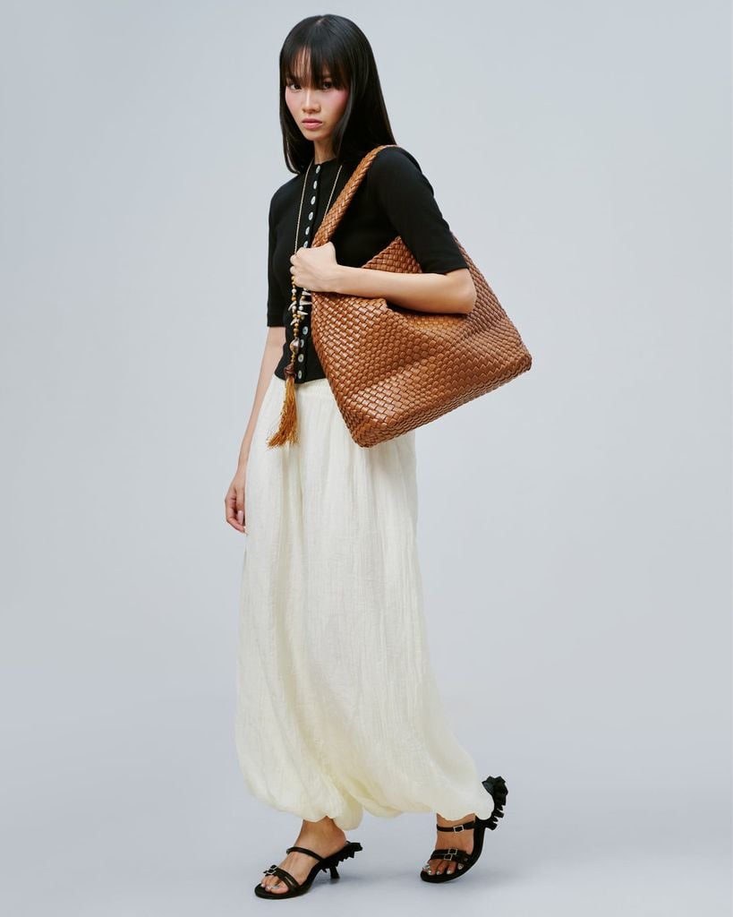 Túi đan đeo vai size lớn LOOM HOBO BAG màu nâu SHO 0006 - TMB of Vascara