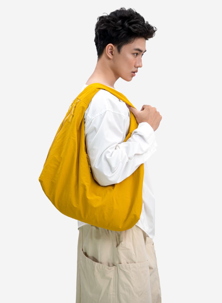 Túi tote size lớn BINDLE TOTE BAG - SHO 0004 - Màu vàng