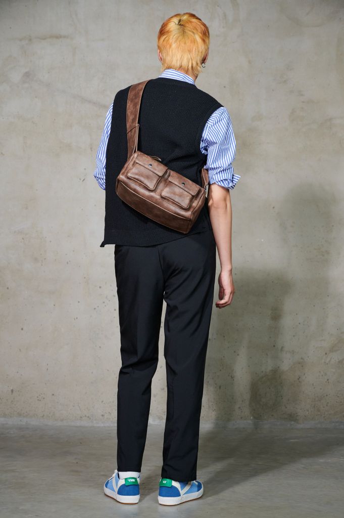 Túi hộp đeo vai TIN SHOULDER BAG - TMB 0005 - Màu nâu