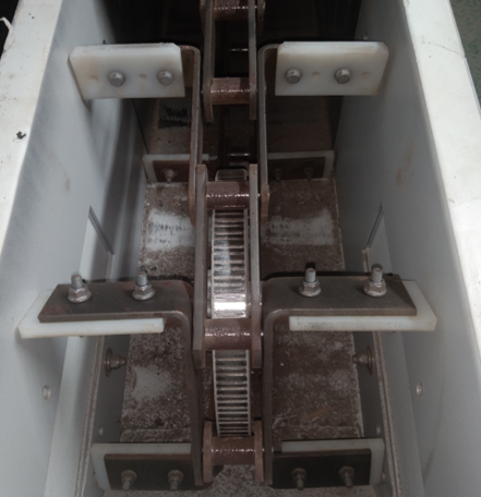 CÁNH NHỰA XÍCH TẢI