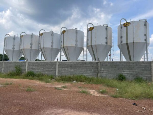 Kho thức ăn chăn nuôi