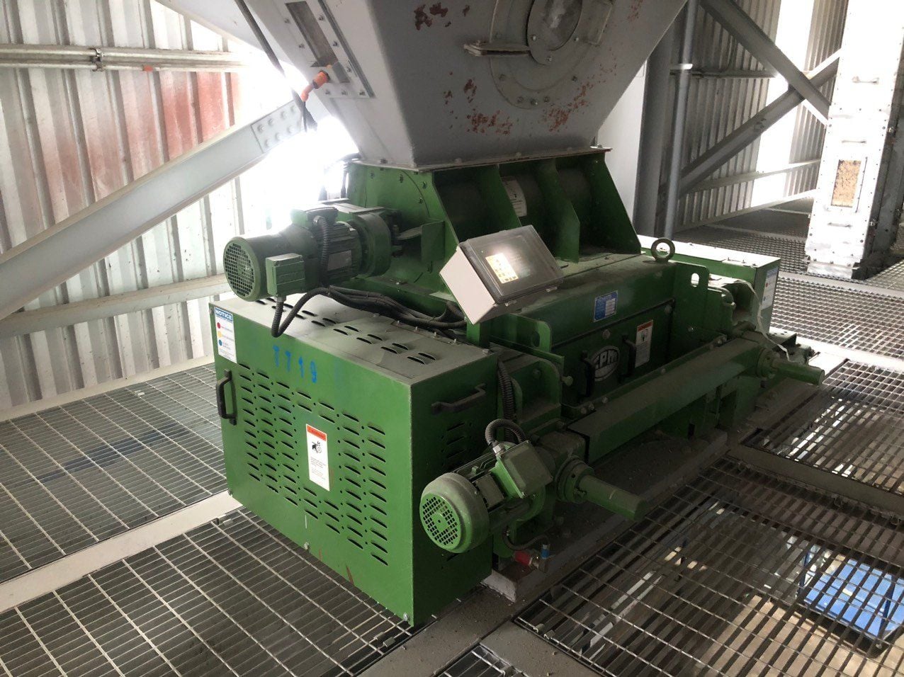 Máy bẻ mảnh Crumbled