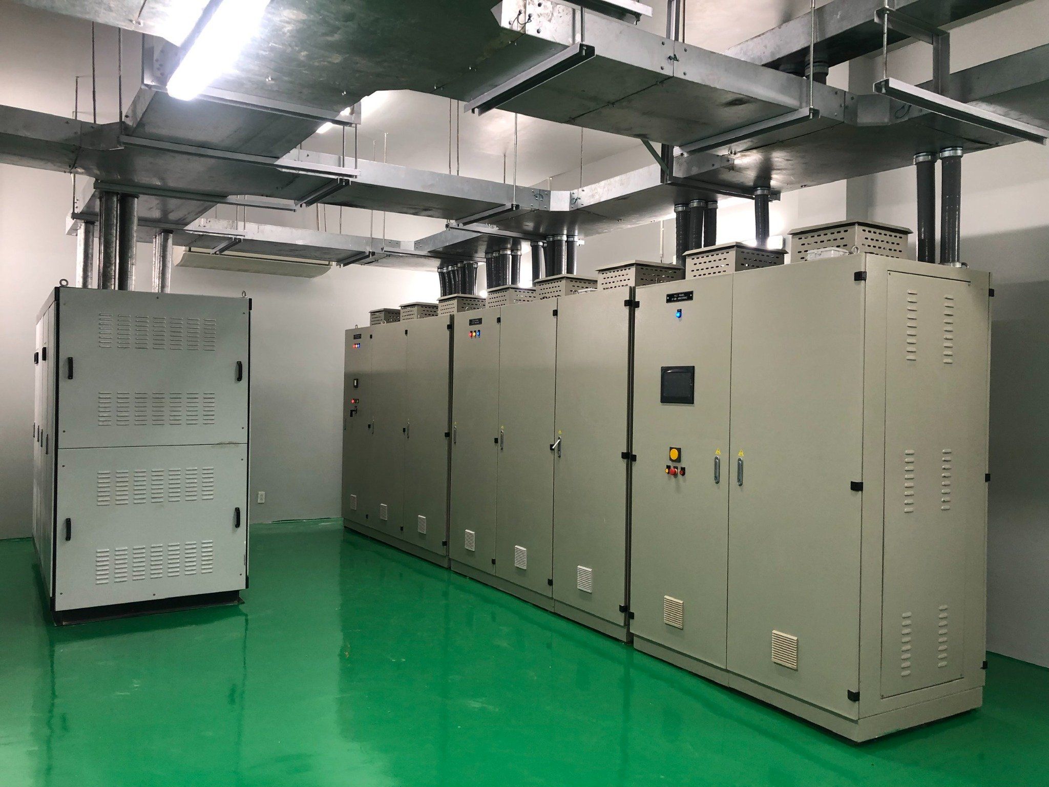 Xây dựng nhà máy giết mổ heo