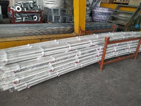 Hệ thống cây núm uống cho vịt tự động