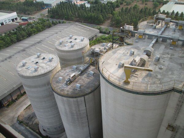 Kho thức ăn chăn nuôi