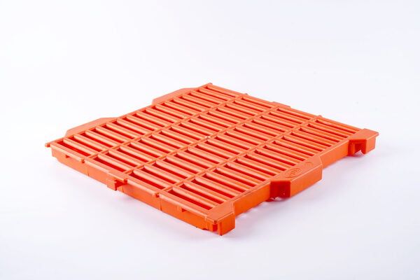 Tấm nhựa lót sàn chuồng trại chăn nuôi