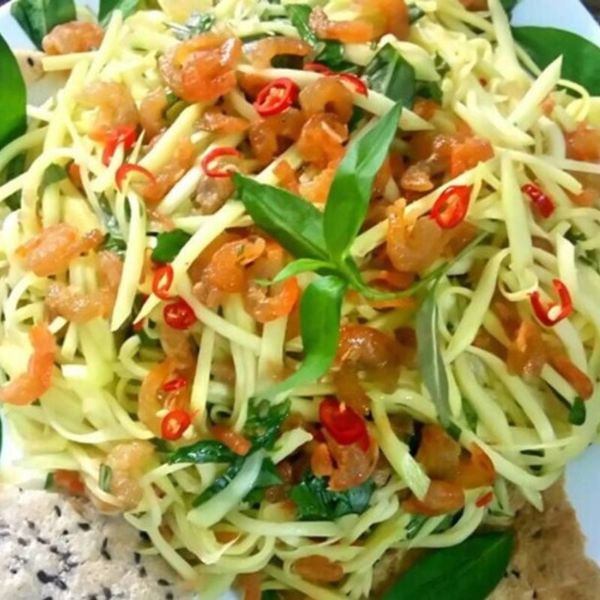  Gỏi xoài bằm (Green Mango Salad) 