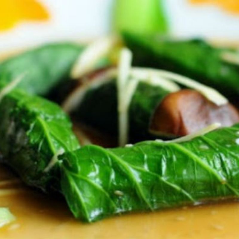  Chả cá thác lác cuốn cải xanh (Snakehead Fish Cakes Wrapped in Mustard Greens) 