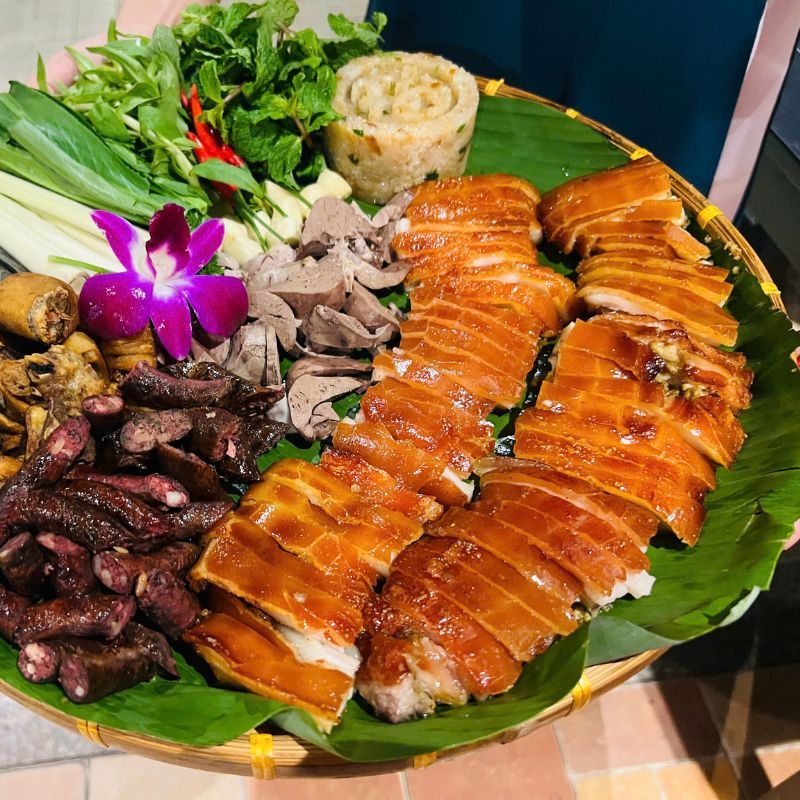  Heo Hương 1/2 con (Half Huong Pork) 