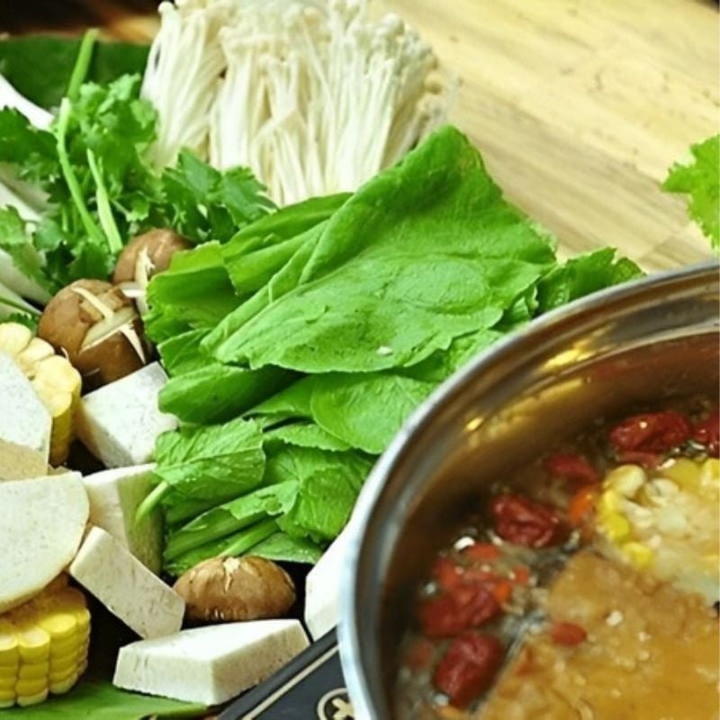  Gà ta Hầm Sả (Steamed with Lemongrass) 