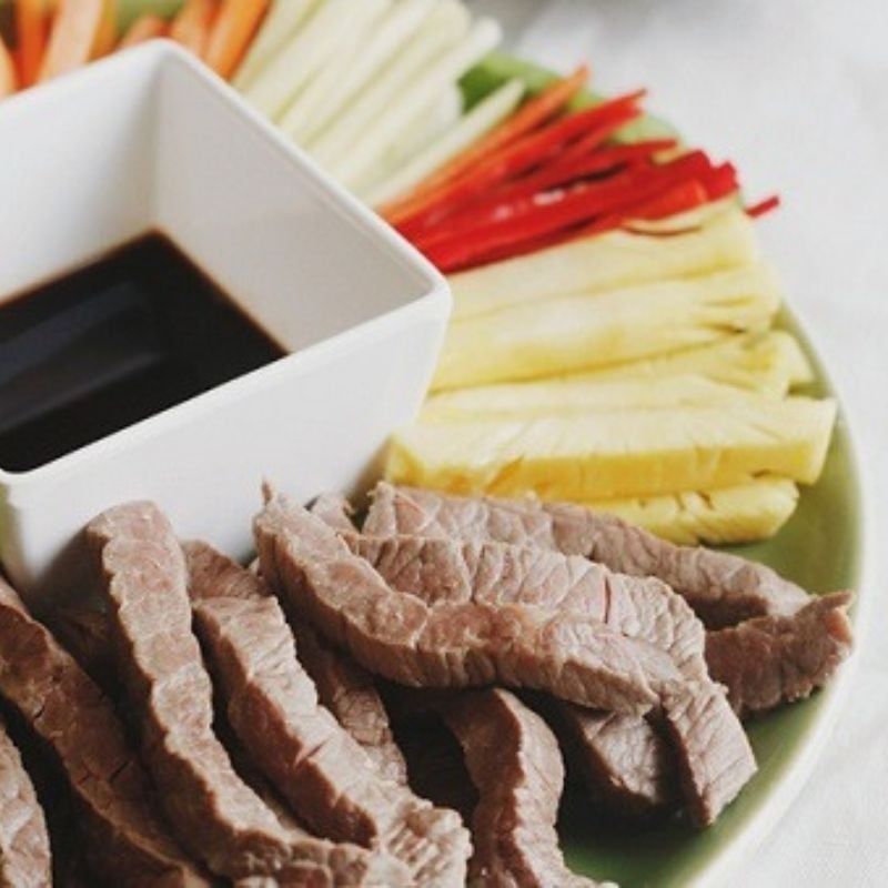  Bò Nhật Cuộn Cải Xanh (Beef Wrapped in Mustard Greens) 