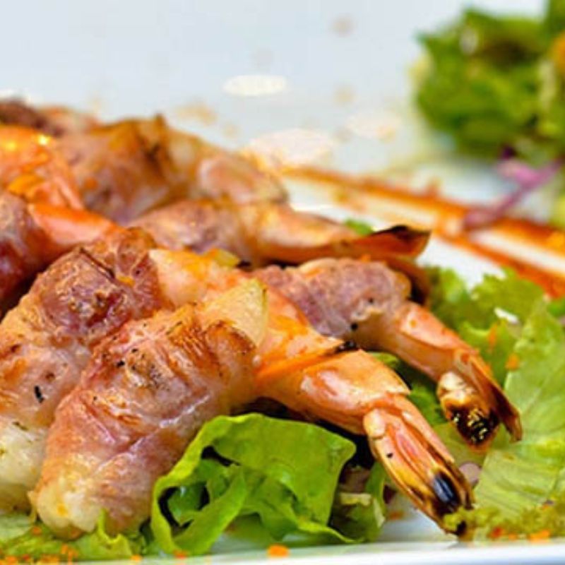  Bò cuộn tôm (Special Beef-Wrapped Shrimp) 