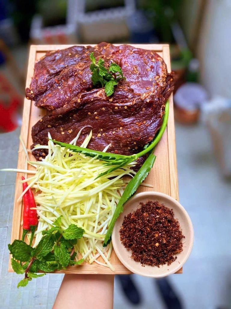 Bò 1 Nắng Muối Kiến Vàng 1kg