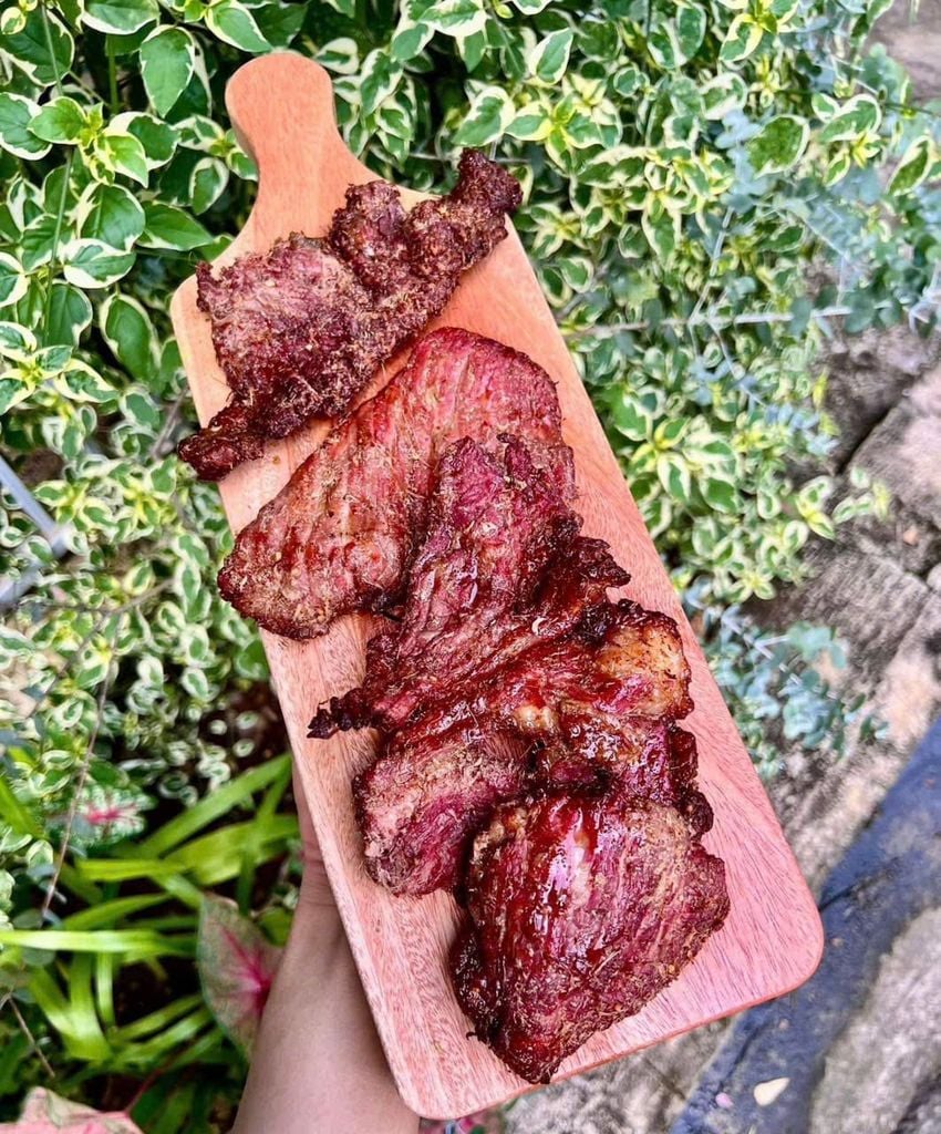 Gầu Bò 1 Nắng Tặng Kèm Muối Kiến Vàng -500G