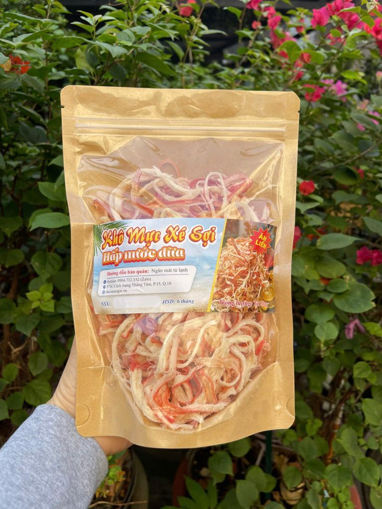 Khô Mực Xé Sợi Hấp Nước Dừa Ăn Liền - Túi 250Gram