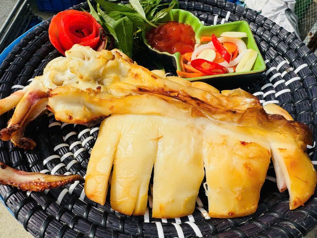 Mực Lá 2 Nắng Vip