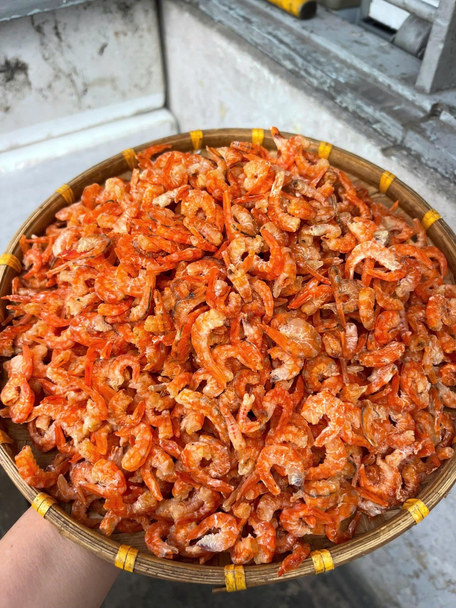 Tôm Khô Loại 1 Size Trung 1Kg – Đặc Sản Út Gái