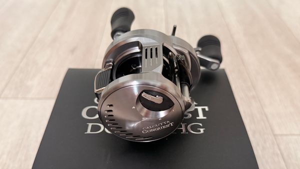 Máy câu SHIMANO CONQUEST DC 201 HG LEFT 2020