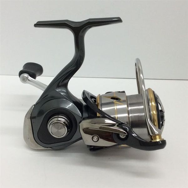 TÌNH TRẠNG D : DAIWA LUVIAS LT2500S-DH ( KHÔNG ĐỔI TRẢ )