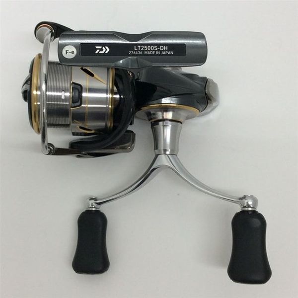 TÌNH TRẠNG D : DAIWA LUVIAS LT2500S-DH ( KHÔNG ĐỔI TRẢ )
