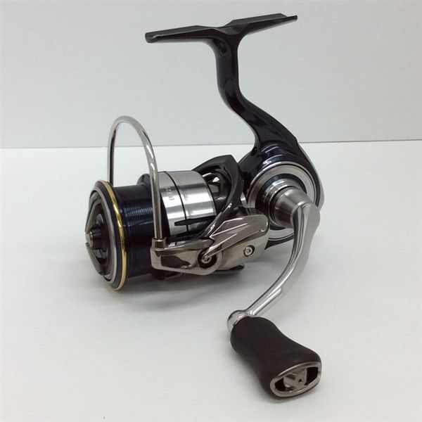 TÌNH TRẠNG B : DAIWA CERTATE LT2500S ( KHÔNG ĐỔI TRẢ )
