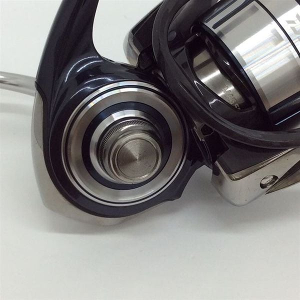 TÌNH TRẠNG B : DAIWA CERTATE LT2500S ( KHÔNG ĐỔI TRẢ )