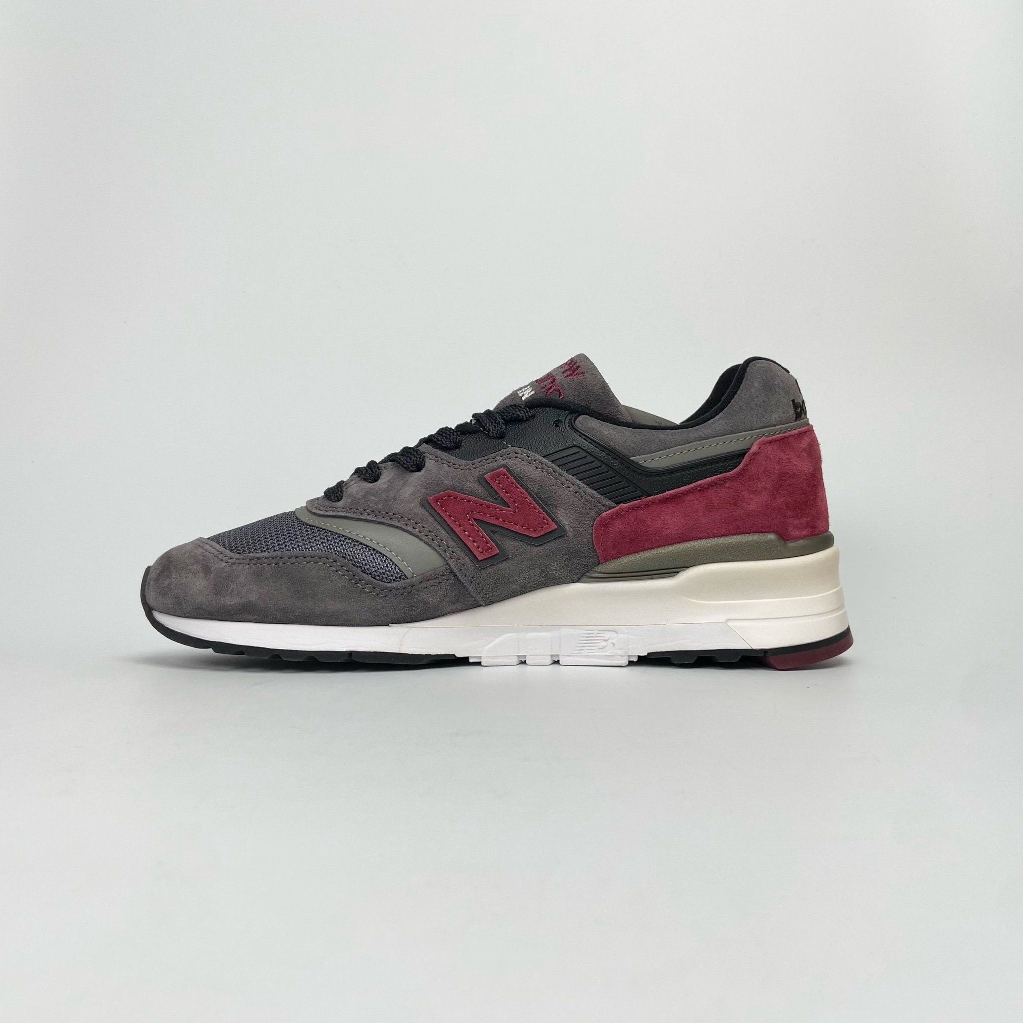NEW BALANCE 997CONNOISSEUR GUITAR GREY BURGUNDY – aesnkrs