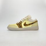  NIKE WMNS AIR JORDAN 1 LOW SNKRS DAY DN6998-700 