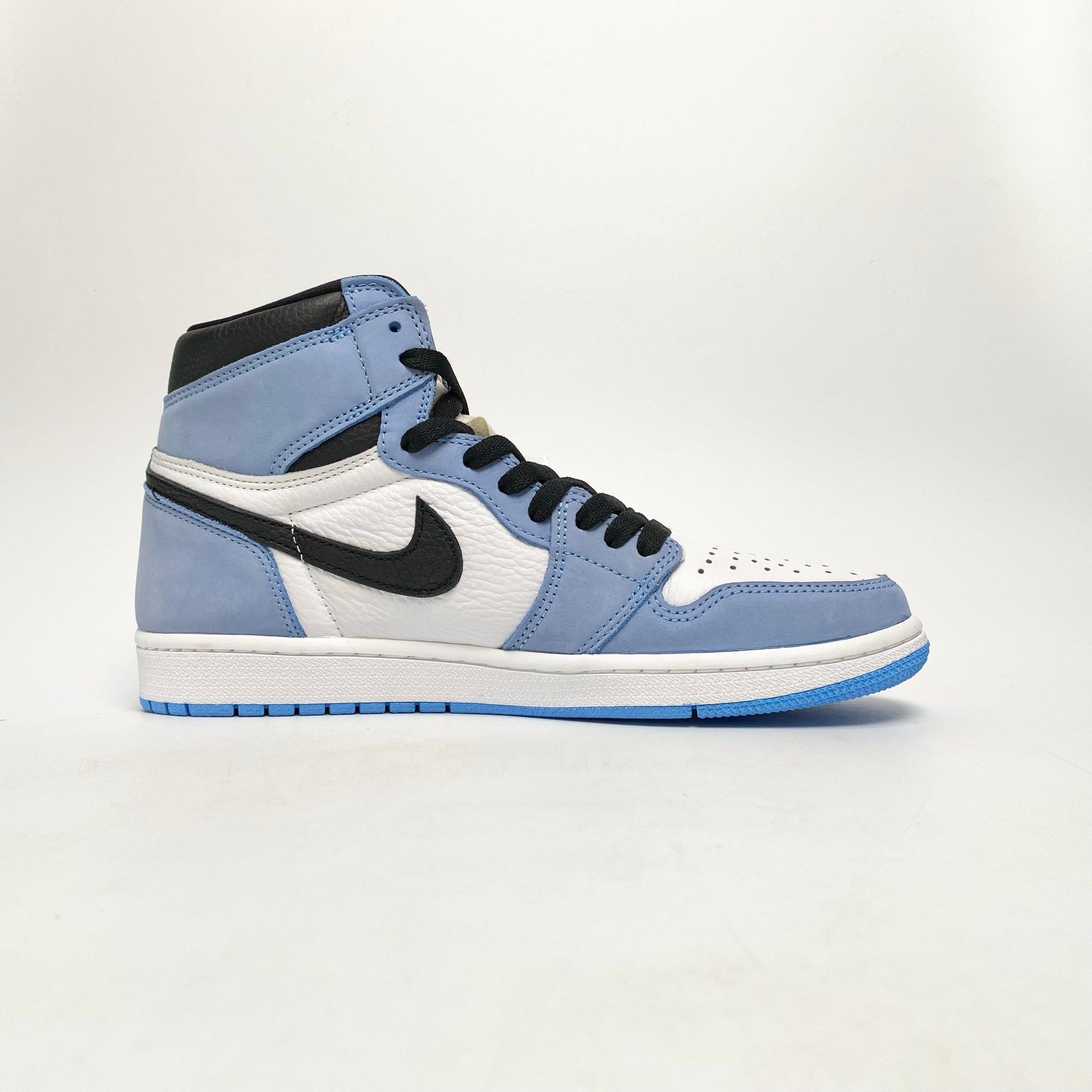 NIKE AIR JORDAN RETRO HIGH OG UNIVERSITY BLUE 555088-134 – aesnkrs