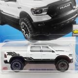  HOT WHEELS BASIC - 2020 RAM 1500 REBEL WHITE - HTC52 