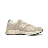  NEW BALANCE 2002R OFF WHITE M2002RCC 