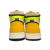  NIKE AIR JORDAN 1 RETRO HIGH OG VOLT GOLD 555088-118 