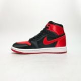  NIKE AIR JORDAN 1 RETRO HIGH OG SATIN BRED FD4810-061 