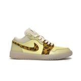  NIKE WMNS AIR JORDAN 1 LOW SNKRS DAY DN6998-700 