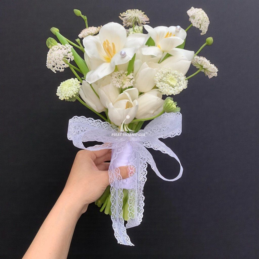 Hoa cầm tay cô dâu - Complete Happiness - 19389