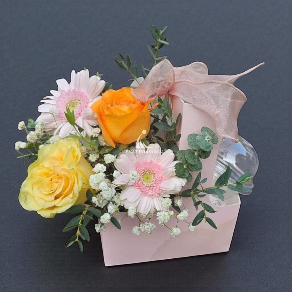 Set hoa tươi + Nước - Set Giỏ Hoa Và Nước Tự Chọn Phong Cách SET04 - 23115