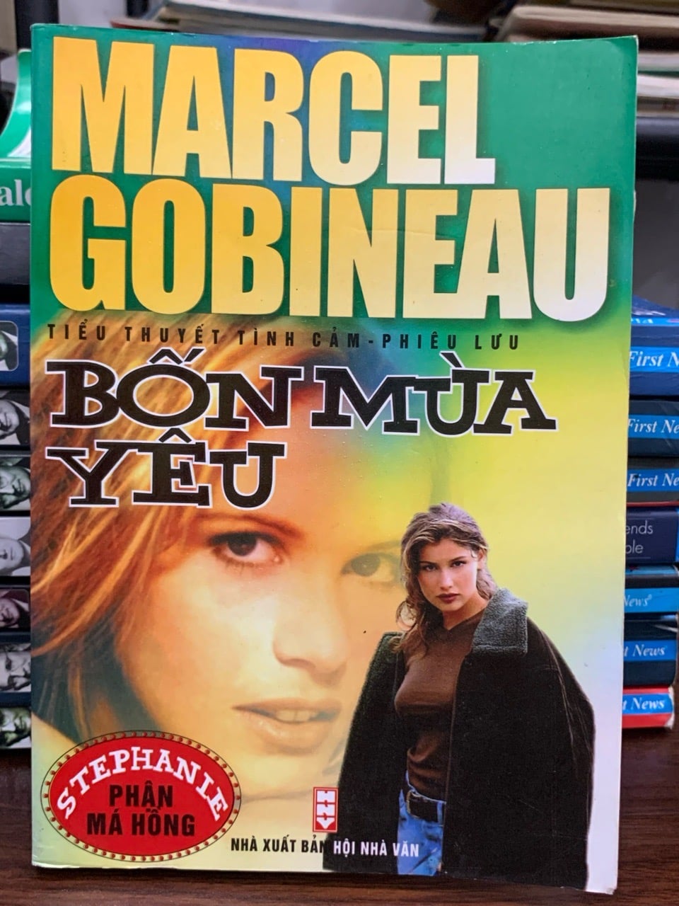 Chi tiết gáy và trang ruột sách Bốn mùa yêu- Marcel Gobineau trên Mecobooks