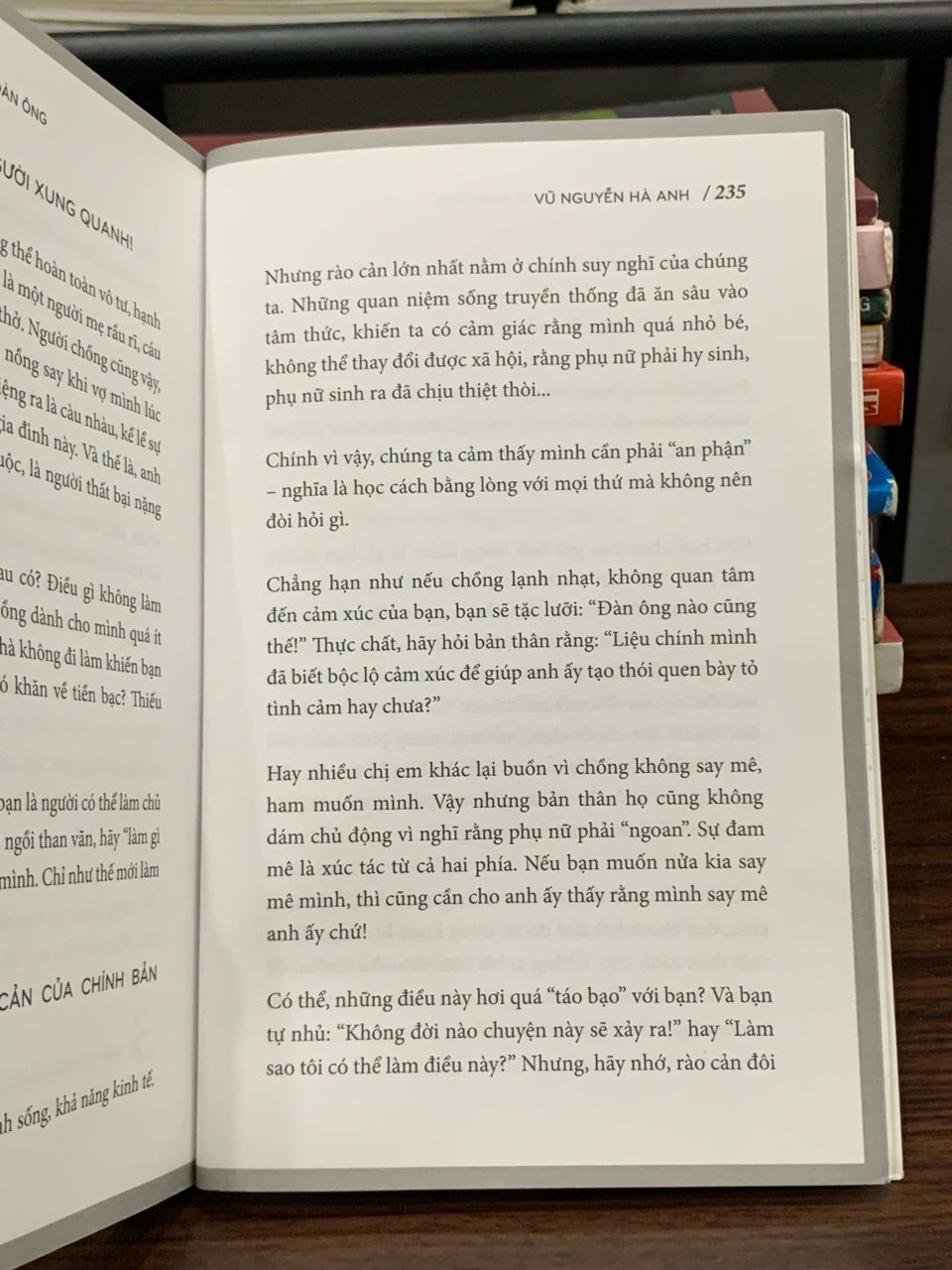 Sống trong thế giới đàn ông – Vũ Nguyễn Hà Anh