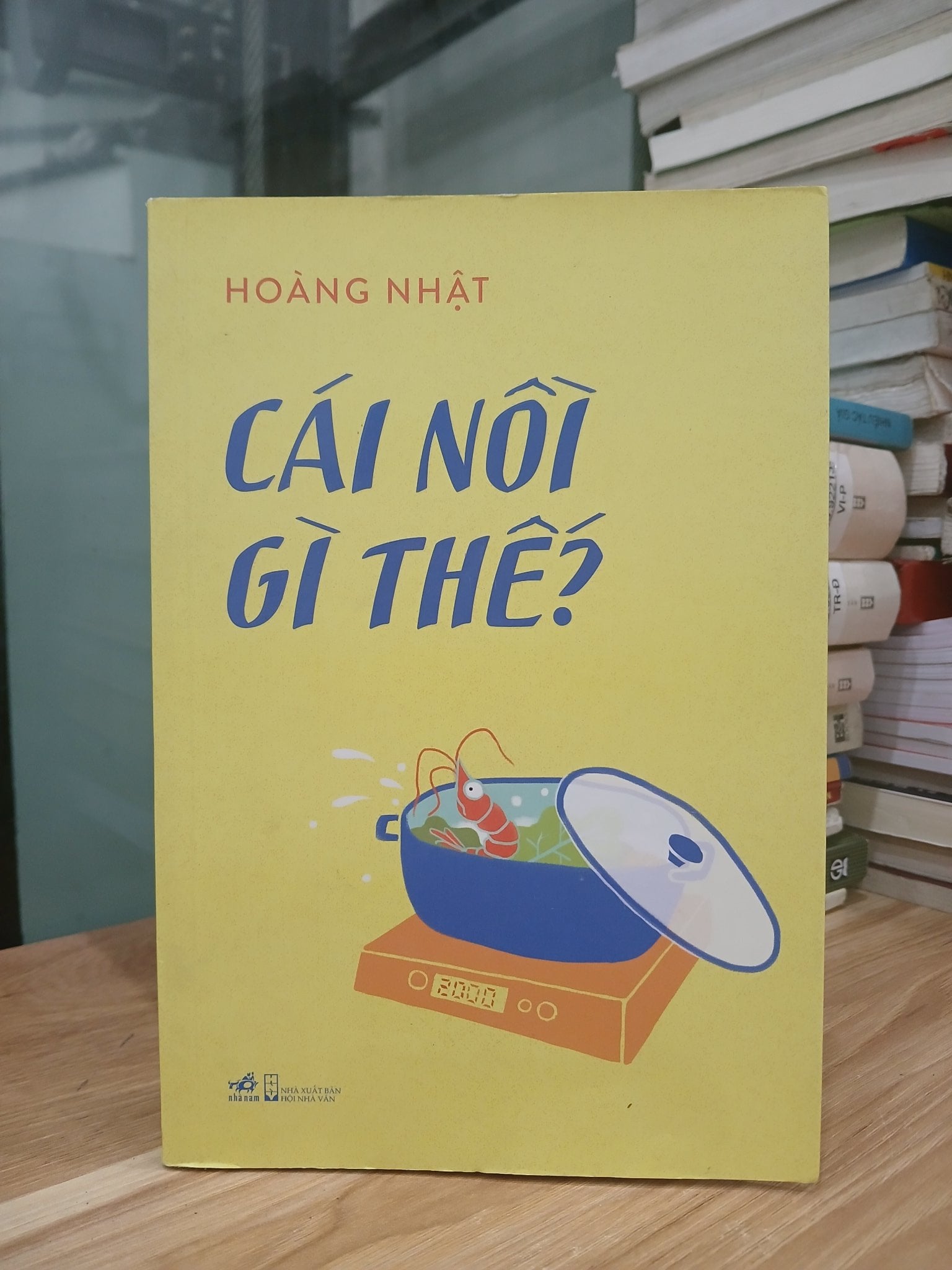 Cái nồi gì thế? — Hoàng Nhật
