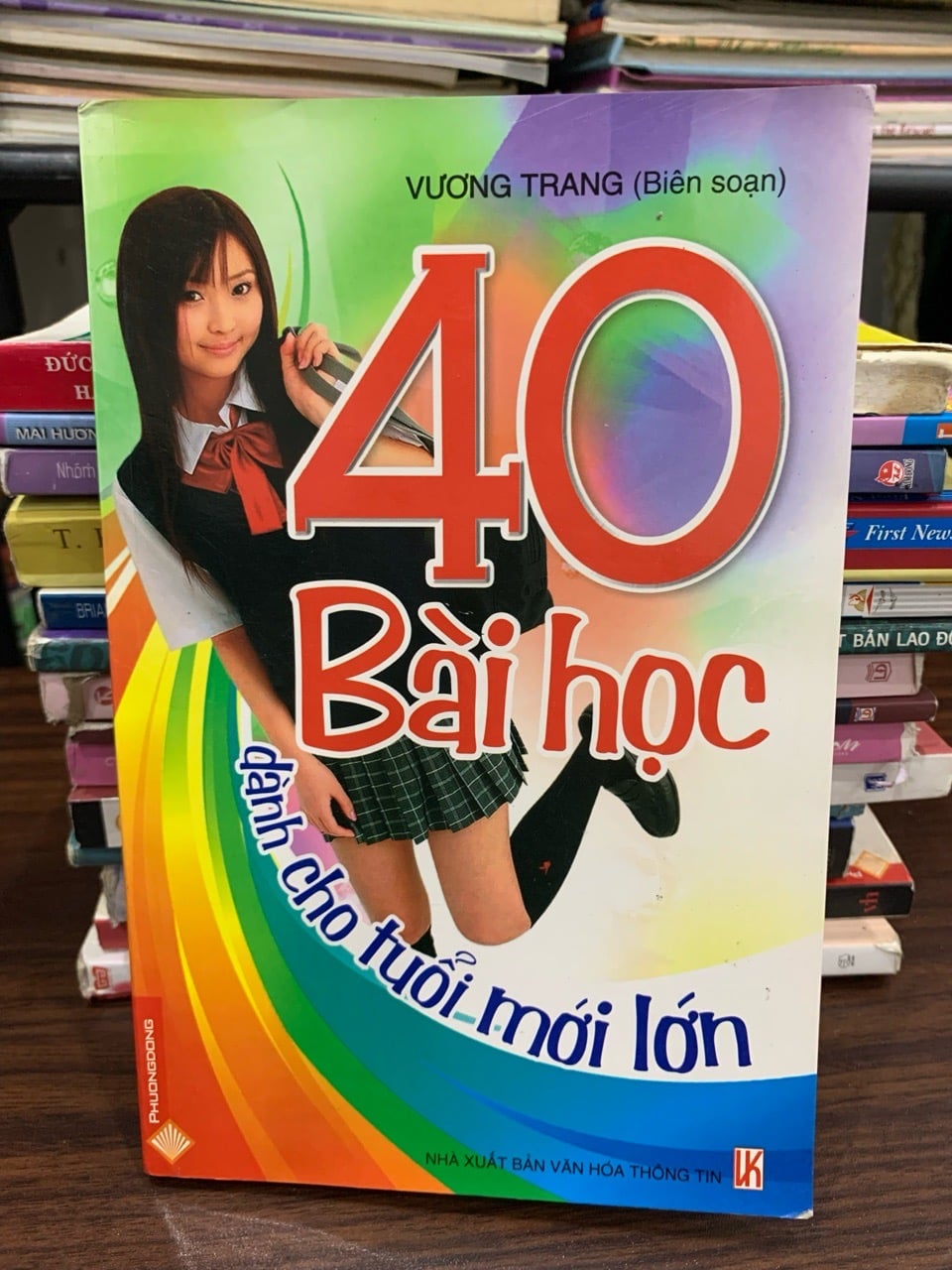 Ảnh sách 40 bài học dành cho tuổi mới lớn – Vương Trang (biên soạn)