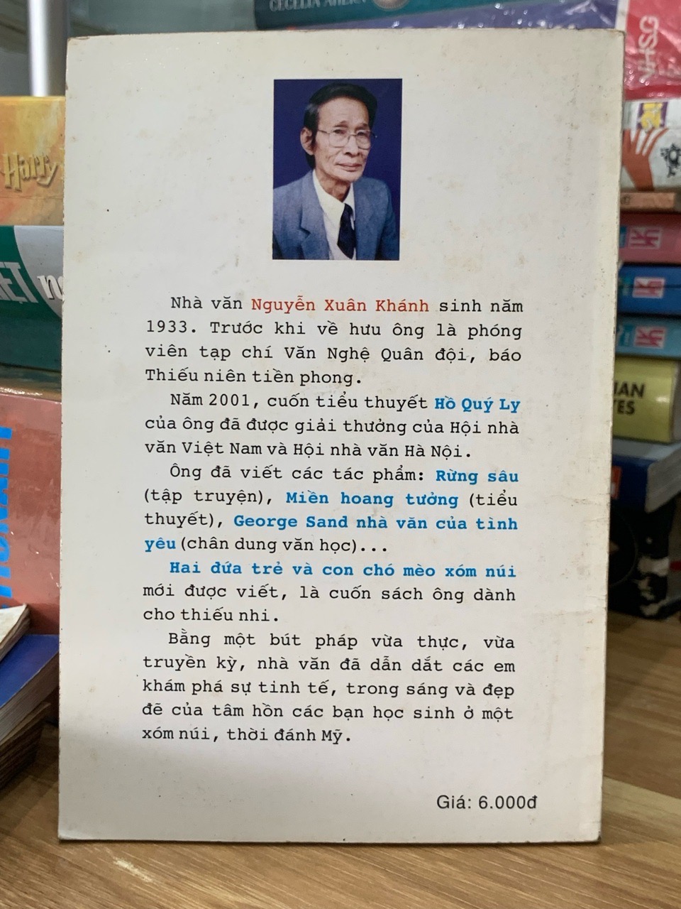 Hai đứa trẻ và con chó mèo xóm núi -Nguyễn Xuân Khánh